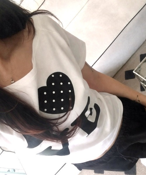 SHEENA(シーナ)の「LOVEドットロゴワンショルダーTシャツ(Tシャツ/カットソー・レディース・ブラック/ホワイト・M)」の15枚目の写真