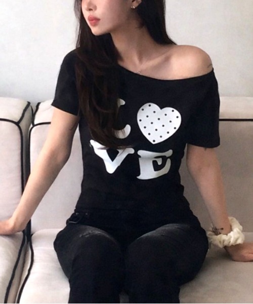 SHEENA(シーナ)の「LOVEドットロゴワンショルダーTシャツ(Tシャツ/カットソー・レディース・ブラック/ホワイト・M)」の3枚目の写真