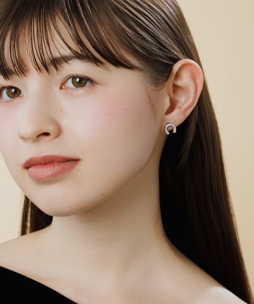 LA MUe(ラミュー)の「【LA MUE】日本製 ニッケルフリー ホースシュー ピアス(ピアス(両耳用)・レディース・シルバー/ゴールド/ピンクゴールド・FREE)」の6枚目の写真