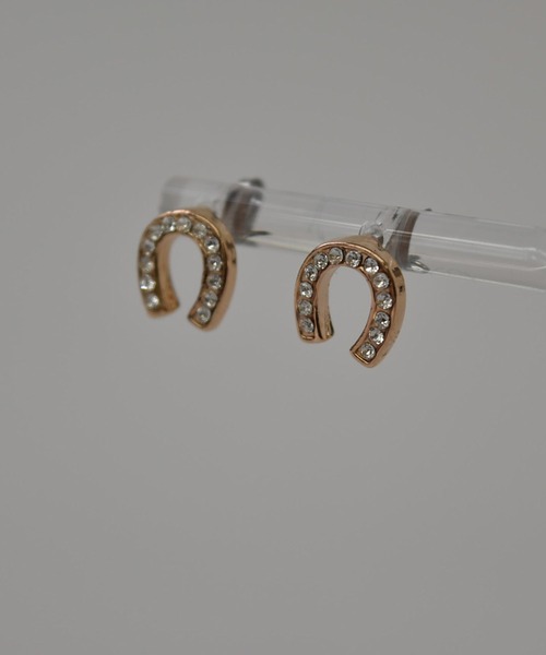 LA MUe(ラミュー)の「【LA MUE】日本製 ニッケルフリー ホースシュー ピアス(ピアス(両耳用)・レディース・シルバー/ゴールド/ピンクゴールド・FREE)」の13枚目の写真