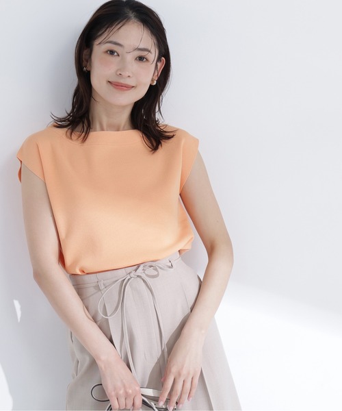 NATURAL BEAUTY BASIC（ナチュラルビューティーベーシック）の「総針ベーシックニット ボートネック（ニット/セーター・レディース・ブルー/オフホワイト/オレンジ/グレイッシュベージュ/ブラック・ﾌﾘ-）」の5枚目の写真