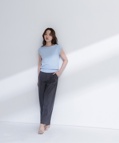 NATURAL BEAUTY BASIC（ナチュラルビューティーベーシック）の「総針ベーシックニット ボートネック（ニット/セーター・レディース・ブルー/オフホワイト/オレンジ/グレイッシュベージュ/ブラック・ﾌﾘ-）」の10枚目の写真