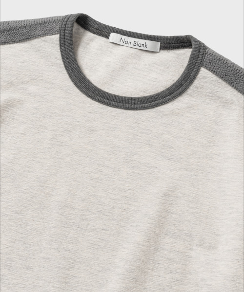 NONBLANK（ノンブランク）の「ミニマルサッカーTシャツ_MELANGE IVORY（Tシャツ/カットソー・メンズ・アイボリー・MEDIUM/LARGE/X-LARGE）」の3枚目の写真