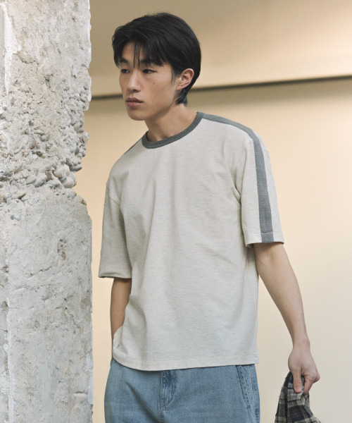 NONBLANK（ノンブランク）の「ミニマルサッカーTシャツ_MELANGE IVORY（Tシャツ/カットソー・メンズ・アイボリー・MEDIUM/LARGE/X-LARGE）」の7枚目の写真