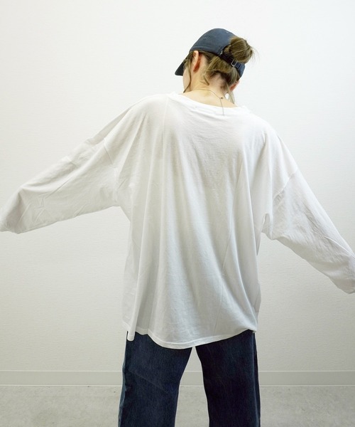 gossara(ゴサラ)の「【程よいオーバーサイズ】リラックススタイルBIGロンT(Tシャツ/カットソー・レディース・ブラック/ホワイト/ベージュ・FREE)」の13枚目の写真