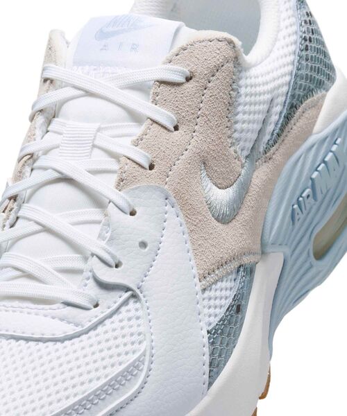 NIKE(ナイキ)の「ナイキ エア マックス エクシー プレミアム ウィメンズシューズ / Nike Air Max Excee Premium Women's Shoes IR1379-100 White(スニーカー・レディース・ホワイト・26/22.5/23/23.5/24/24.5/25/25.5/22)」の7枚目の写真