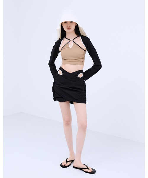 THINGS THAT MATTER(シングス ザット マター)の「BOLERO & CAMI SWIM SET / ボレロ & キャミ スイム セット(水着・レディース・ブラック/ボルドー/ベージュ・2/1)」の10枚目の写真