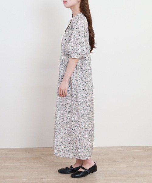 Anna Nicola(アンナニコラ)の「Anna Nicola 小花柄プリントワンピース(ワンピース・レディース・ブラック/ベージュ・38)」の11枚目の写真