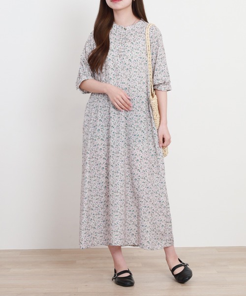 Anna Nicola(アンナニコラ)の「Anna Nicola 小花柄プリントワンピース(ワンピース・レディース・ブラック/ベージュ・38)」の6枚目の写真