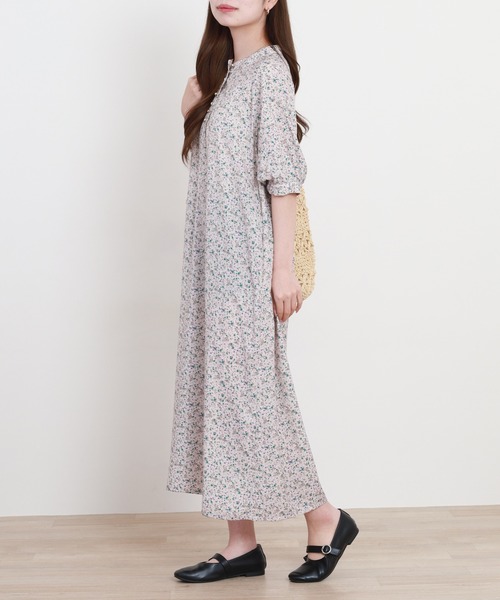 Anna Nicola(アンナニコラ)の「Anna Nicola 小花柄プリントワンピース(ワンピース・レディース・ブラック/ベージュ・38)」の7枚目の写真
