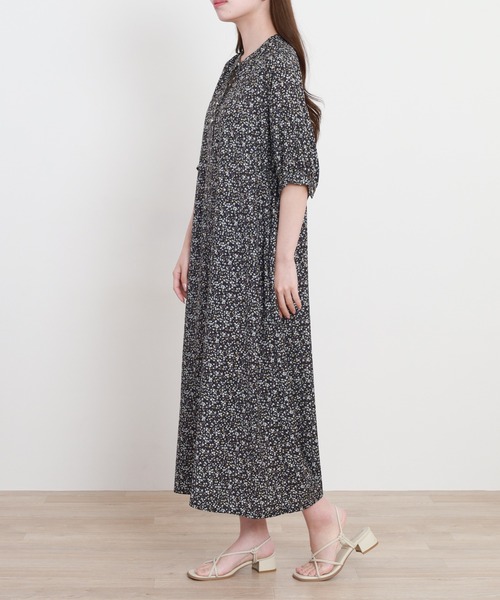Anna Nicola(アンナニコラ)の「Anna Nicola 小花柄プリントワンピース(ワンピース・レディース・ブラック/ベージュ・38)」の3枚目の写真