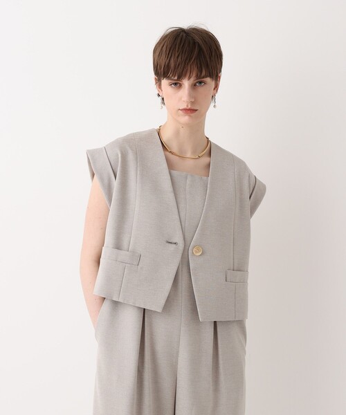 allureville（アルアバイル）の「フリゼショートジレ（ベスト）」 - WEAR