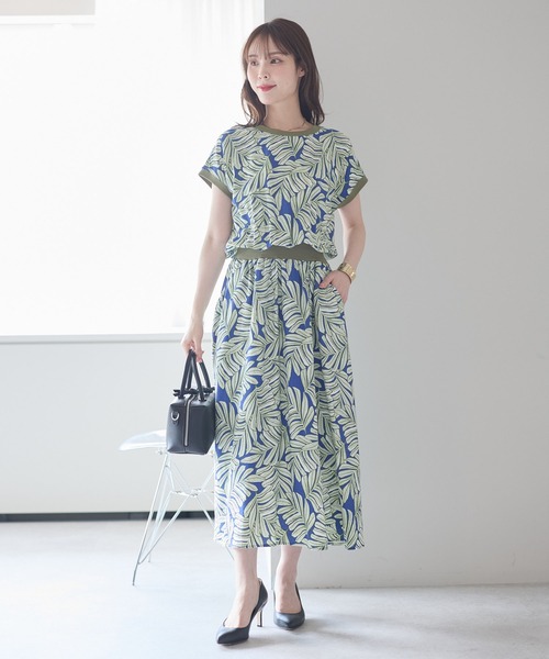 PREFERIR(プレフェリール)の「細見えウエストゴム リーフ柄ワンピース|フレンチスリーブ・体型カバー(ワンピース・レディース・モカ/イエロー/グリーン・SMALL/MEDIUM/LARGE/X-LARGE)」の13枚目の写真