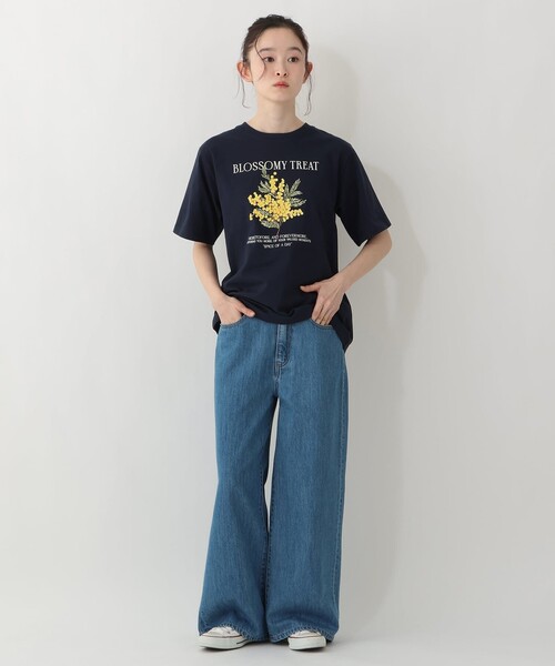 Afternoon Tea(アフタヌーンティー)の「フラワープリントTシャツ/ミモザ(Tシャツ/カットソー・レディース・ネイビー/オフホワイト・MEDIUM)」の4枚目の写真
