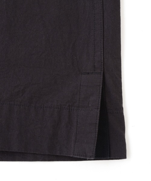 MHL.（エムエイチエル）の「SANDED COTTON LINEN（シャツ/ブラウス・レディース・スモークグレー/ブラック・2/1）」の6枚目の写真