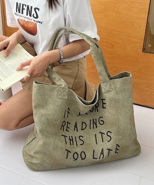 Vipoa(ヴィポア)の「Logo print tote bag(トートバッグ・レディース・グレー/カモフラージュ・FREE)」の4枚目の写真