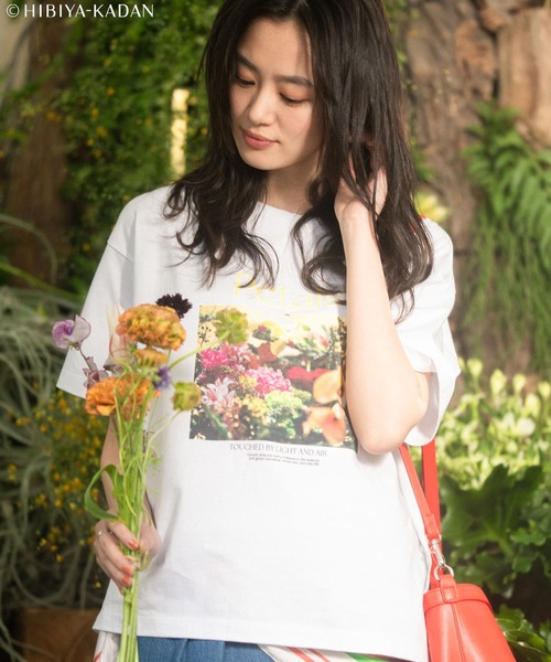 Green Parks(グリーンパークス)の「日比谷花壇コラボカラーTEE(Tシャツ/カットソー・レディース・オフホワイト/チャコールグレー・FREE)」の10枚目の写真