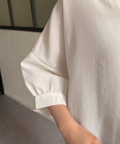 Chez toi(シェトワ)の「リネンライクBACKタックブラウス(シャツ/ブラウス・レディース・ブラック/オフホワイト/ブラウン・FREE)」の16枚目の写真