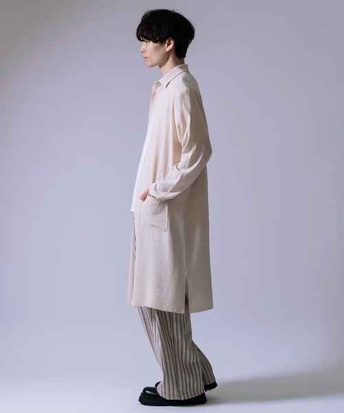 Crownor(クラウノアー)の「ロング丈 ルーズ シャツ(シャツ/ブラウス・メンズ・ブルーグレー/ベージュ/チャコール・LARGE/MEDIUM/SMALL)」の18枚目の写真