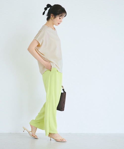 coca(coca)(コカ)の「COTTON from the U.S. ドルマンVネックTシャツ(Tシャツ/カットソー・レディース・ブルー/ブラック/アイボリー・L/M/S)」の22枚目の写真