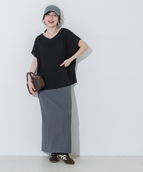 coca(coca)(コカ)の「COTTON from the U.S. ドルマンVネックTシャツ(Tシャツ/カットソー・レディース・ブルー/ブラック/アイボリー・L/M/S)」の6枚目の写真