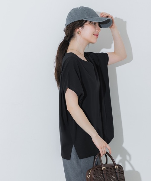 coca(coca)(コカ)の「COTTON from the U.S. ドルマンVネックTシャツ(Tシャツ/カットソー・レディース・ブルー/ブラック/アイボリー・L/M/S)」の7枚目の写真