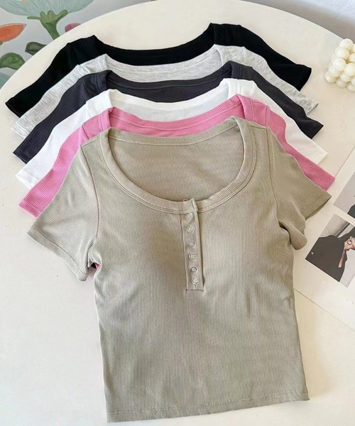 shyam inspiration(シャムインスピレーション)の「クロップドヘンリーネックTシャツ/カラバリ豊富/パット・カップ付き/半袖(Tシャツ/カットソー・レディース・チャコールグレー/ピンク/ライトグレー/ホワイト/ブラック/ベージュ・F)」の20枚目の写真