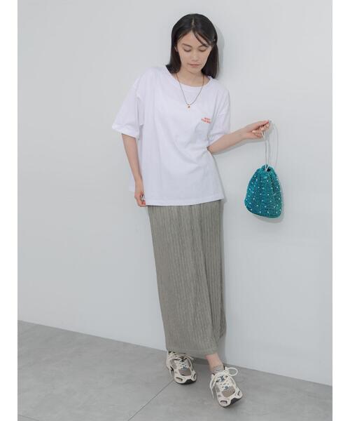 Te chichi(テチチ)の「胸刺繍&バックプリントBIGTシャツ(Tシャツ/カットソー・レディース・オフホワイト/ブラウン/グレー/チャコールグレー・F)」の7枚目の写真