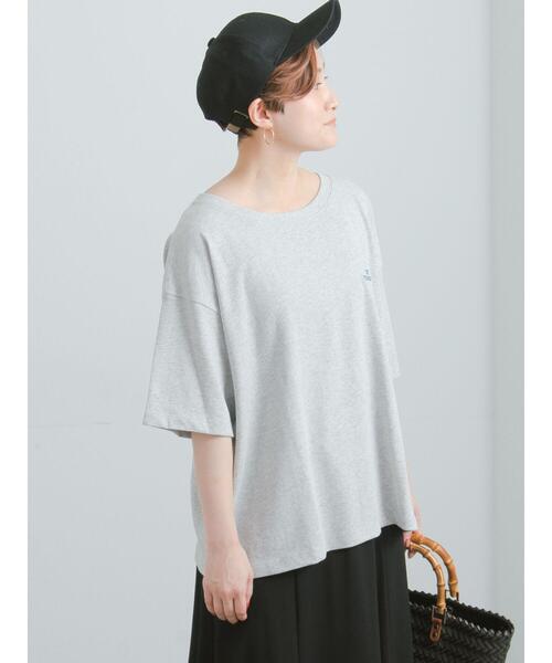 Te chichi(テチチ)の「胸刺繍&バックプリントBIGTシャツ(Tシャツ/カットソー・レディース・オフホワイト/ブラウン/グレー/チャコールグレー・F)」の15枚目の写真
