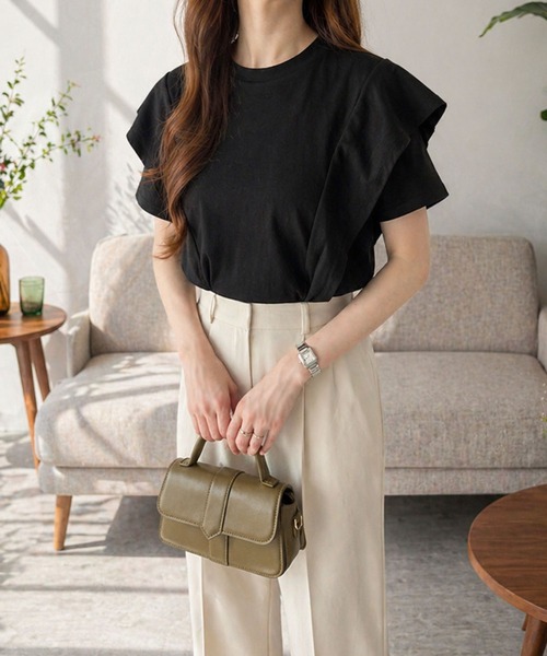Amulet(アミュレット)の「シンプルコーデに華やぎを添えるデザイン ラッフルフリルスリーブTシャツ(Tシャツ/カットソー・レディース・ホワイト/ブラック・FREE)」の13枚目の写真