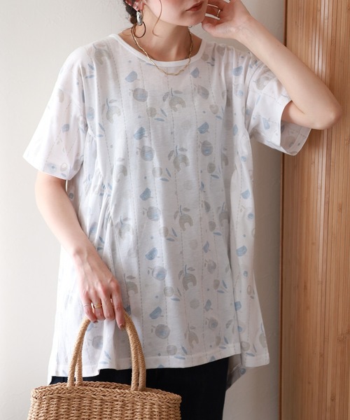Emago(イマゴ)の「EMAGO 花オパールプリントフレアT 半袖(Tシャツ/カットソー・レディース・ホワイト・FREE)」の3枚目の写真