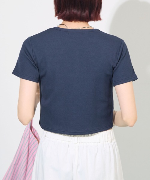 ABYS（アビス）の「すっきり細見え。ヘンリーネックリブ半袖Tシャツ / ショート丈（Tシャツ/カットソー・レディース・ネイビー/グレー/レッド・FREE）」の12枚目の写真