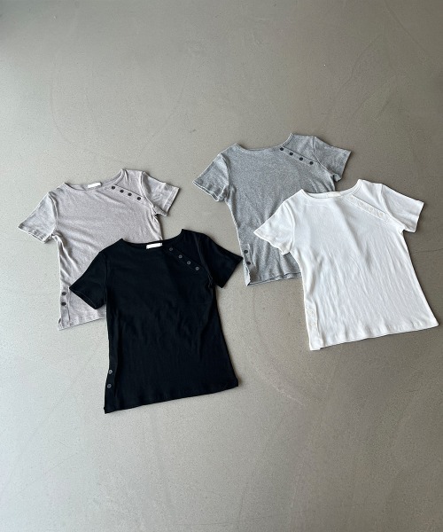 4INT.(フォイント)の「無地 アシンメトリー 斜線 ボタン 半袖 Tシャツ(Tシャツ/カットソー・レディース・モカ/グレー/ブラック/ホワイト・FREE)」の8枚目の写真