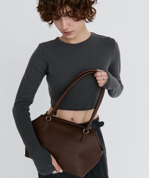 arholiday.standard（エーアールホリデースタンダード）の「soft smooth long handle boston bag / ソフトスムースロングハンドルボストン（ボストンバッグ・レディース・ブラック/ブラウン・FREE）」の4枚目の写真