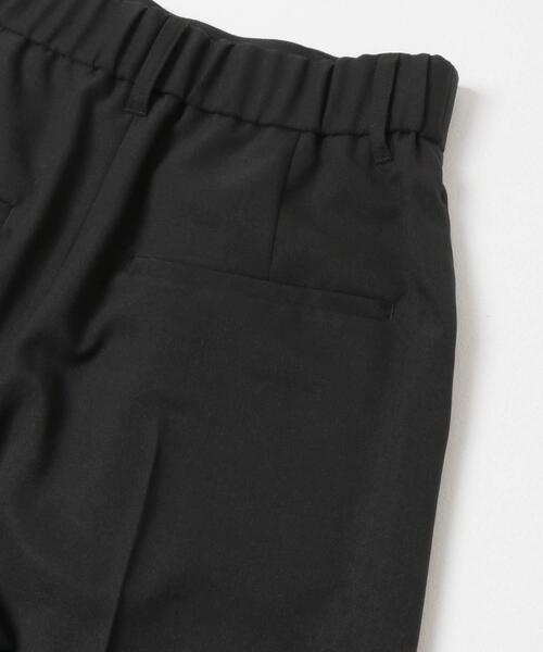 URBAN RESEARCH(アーバンリサーチ)の「ワイドハーフパンツ(その他パンツ・レディース・ブラック/チャコールグレー・38/36)」の4枚目の写真