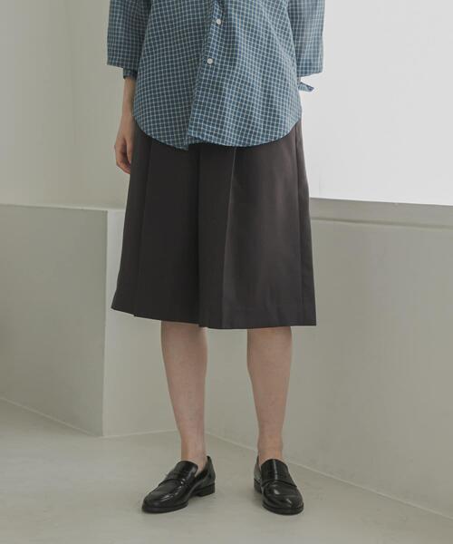 URBAN RESEARCH(アーバンリサーチ)の「ワイドハーフパンツ(その他パンツ・レディース・ブラック/チャコールグレー・38/36)」の5枚目の写真