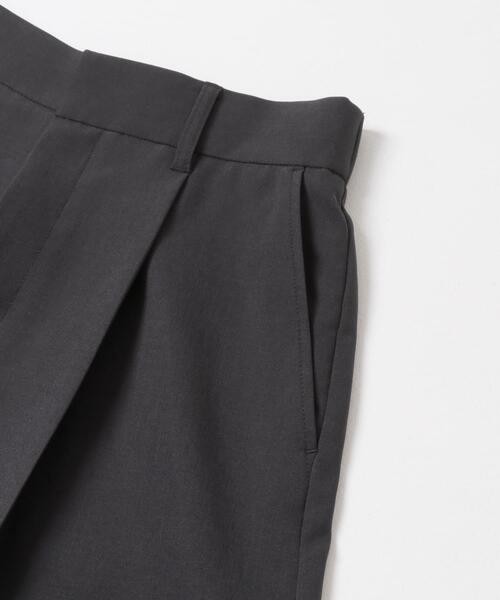 URBAN RESEARCH(アーバンリサーチ)の「ワイドハーフパンツ(その他パンツ・レディース・ブラック/チャコールグレー・38/36)」の20枚目の写真