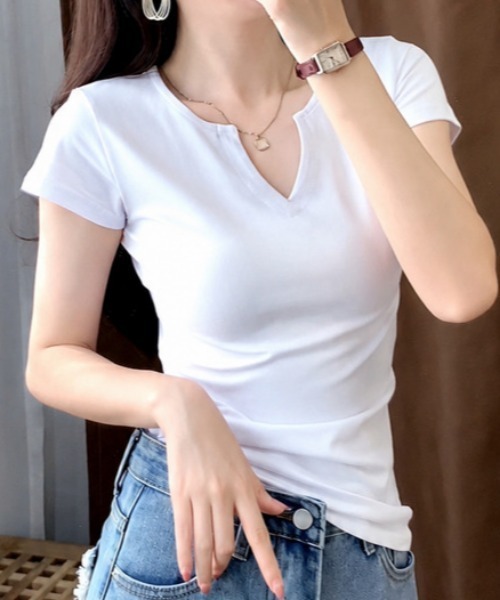 NANEA(ナネア)の「スリットヘンリータイトTシャツ(Tシャツ/カットソー・レディース・ブラック/ホワイト・MEDIUM/SMALL)」の6枚目の写真