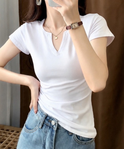 NANEA(ナネア)の「スリットヘンリータイトTシャツ(Tシャツ/カットソー・レディース・ブラック/ホワイト・MEDIUM/SMALL)」の4枚目の写真