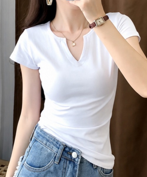 NANEA(ナネア)の「スリットヘンリータイトTシャツ(Tシャツ/カットソー・レディース・ブラック/ホワイト・MEDIUM/SMALL)」の5枚目の写真