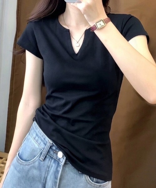NANEA(ナネア)の「スリットヘンリータイトTシャツ(Tシャツ/カットソー・レディース・ブラック/ホワイト・MEDIUM/SMALL)」の8枚目の写真