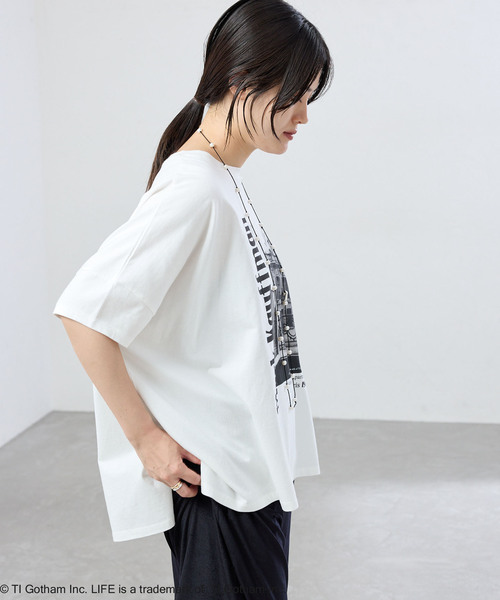IENA(イエナ)の「《追加2》LIFE PICTURE COLLECTION PHOTO Tシャツ(Tシャツ/カットソー・レディース・ホワイト・FREE)」の4枚目の写真