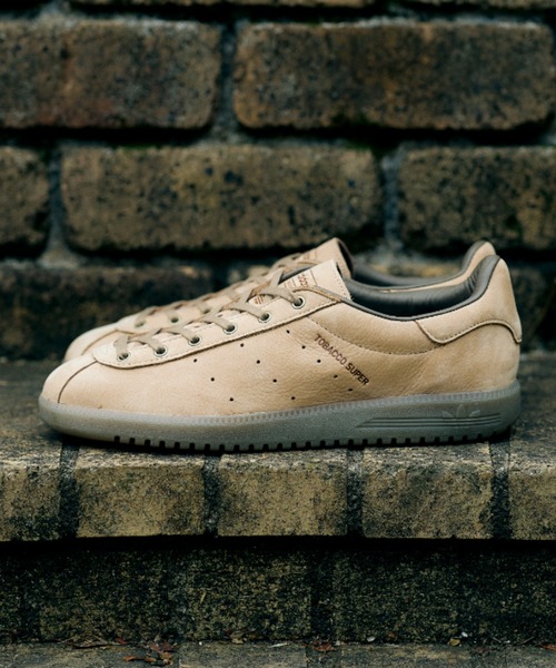 adidas(アディダス)の「TOBACCO SUPER KJ4589(スニーカー・メンズ・ベージュ・26.5cm/23.0cm/26.0cm/25.5cm/24.5cm/24.0cm/23.5cm/29.0cm/28.5cm/28.0cm/27.5cm/27.0cm)」の1枚目の写真