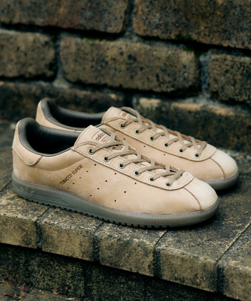 adidas(アディダス)の「TOBACCO SUPER KJ4589(スニーカー・メンズ・ベージュ・26.5cm/23.0cm/26.0cm/25.5cm/24.5cm/24.0cm/23.5cm/29.0cm/28.5cm/28.0cm/27.5cm/27.0cm)」の2枚目の写真