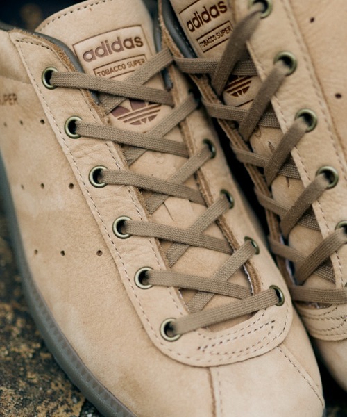 adidas(アディダス)の「TOBACCO SUPER KJ4589(スニーカー・メンズ・ベージュ・26.5cm/23.0cm/26.0cm/25.5cm/24.5cm/24.0cm/23.5cm/29.0cm/28.5cm/28.0cm/27.5cm/27.0cm)」の4枚目の写真