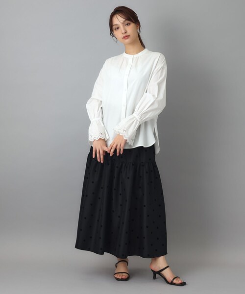 DRESSTERIOR(ドレステリア)の「エンブロイダリーカフスシャツ(シャツ/ブラウス・レディース・ブルー系その他4/オフホワイト・38/36)」の11枚目の写真