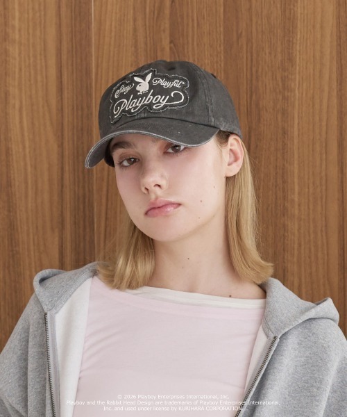 PLAYBOY(プレイボーイ)の「PLAYBOY GRUNGE WASHED CAP / プレイボーイ(キャップ・レディース・ブラウン/ブラック・57~59cm)」の3枚目の写真