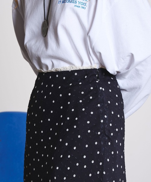 ROSE BUD（ローズバッド）の「PRINTED NARROW SKIRT（スカート・レディース・ベージュ/バーガンディー/ブラック・ONE SIZE）」の15枚目の写真