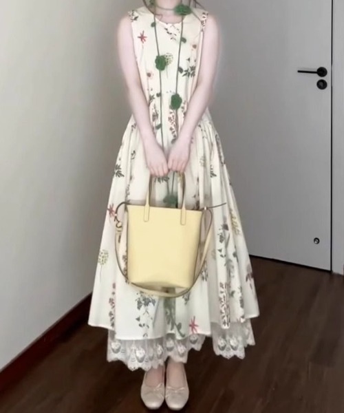 AMAJI(アマジ)の「ノースリーブ 花柄 マキシ丈ワンピース(ワンピース・レディース・ベージュ・X-LARGE/LARGE/MEDIUM/SMALL)」の2枚目の写真