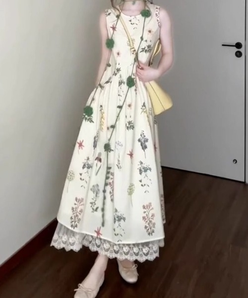 AMAJI(アマジ)の「ノースリーブ 花柄 マキシ丈ワンピース(ワンピース・レディース・ベージュ・X-LARGE/LARGE/MEDIUM/SMALL)」の3枚目の写真